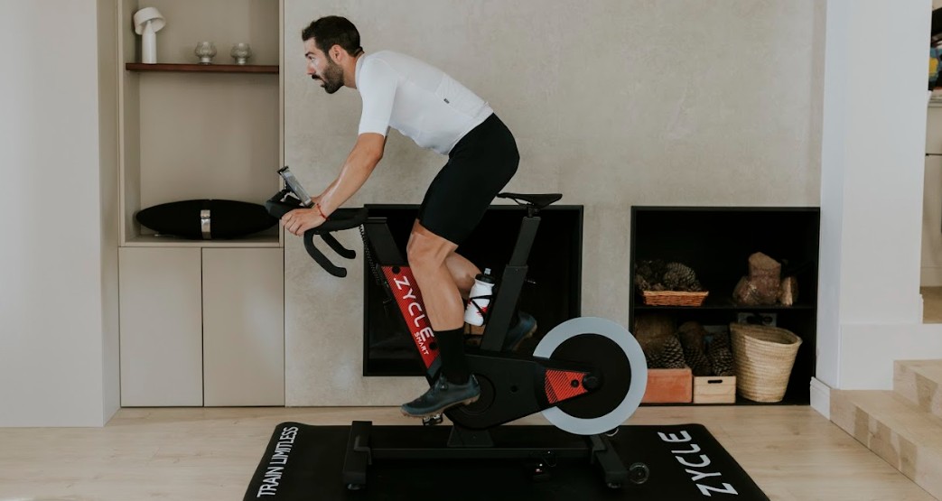 Dispositivos recomendados para disfrutar al máximo de los simuladores de ciclismo indoor
